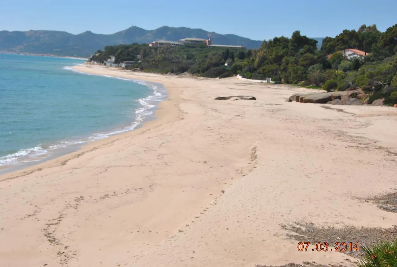 Feriehus Una Pineta Sul Mare A Due Passi Dal Forte Village Santa Margherita di Pula Italien