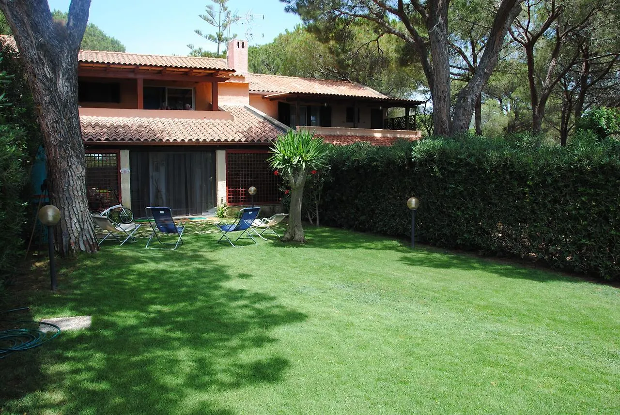Una Pineta Sul Mare A Due Passi Dal Forte Village Santa Margherita di Pula